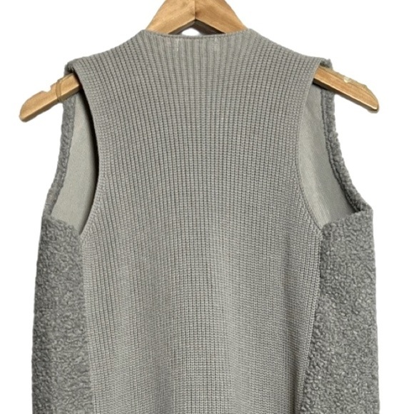 Umgee Sherpa Asymmetrical Vest Sleeveless Gray Size Small - Picture 7 of 7